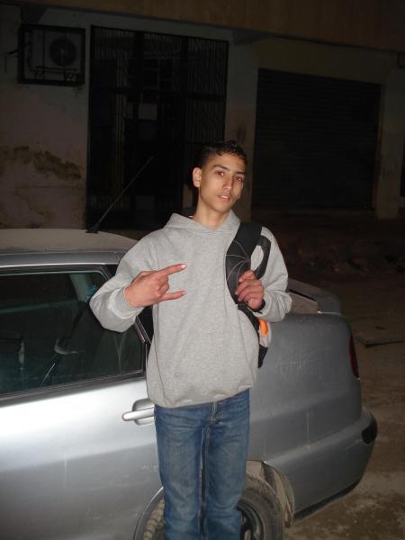 c'est mon  hassan  walde khalti    gentil